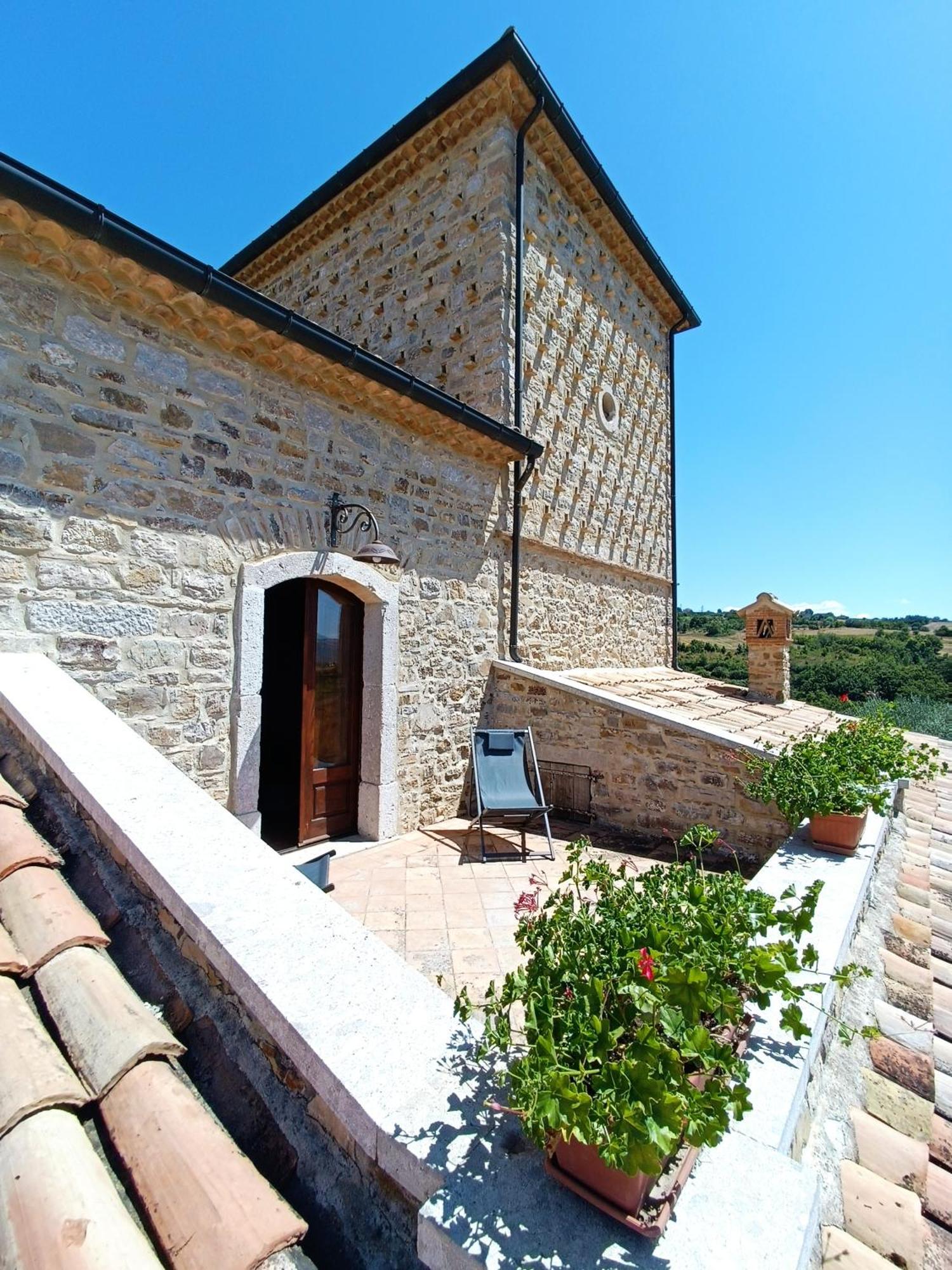 Agriturismo Torre Gialluise Gesualdo Exterior photo